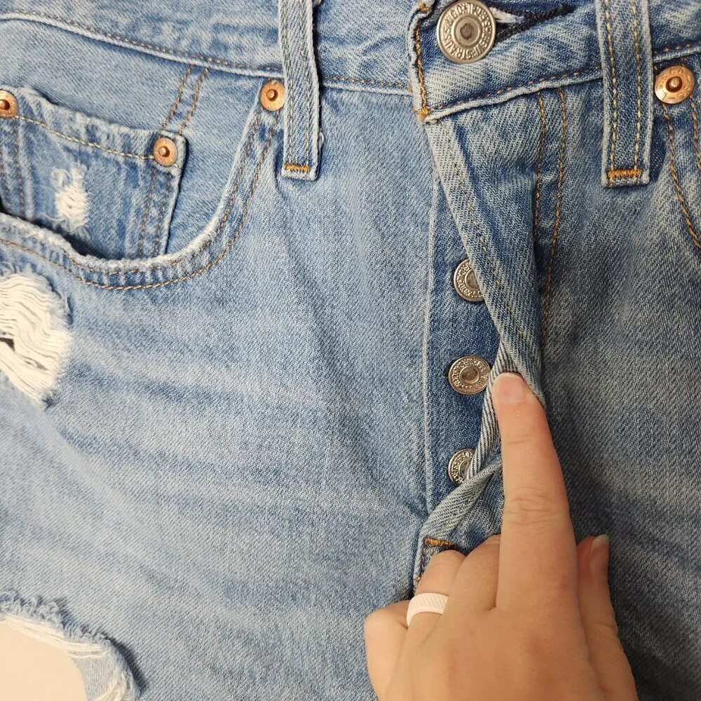 Levis minor wear